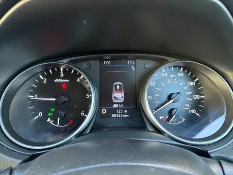 SJ19NGA Nissan Qashqai 1.5 dCi 115 Tekna 5dr DCT Thumbnail #13