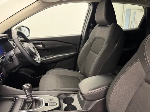 DP22BNY Nissan Qashqai 1.3 DiG-T MH N-Connecta 5dr Thumbnail #9