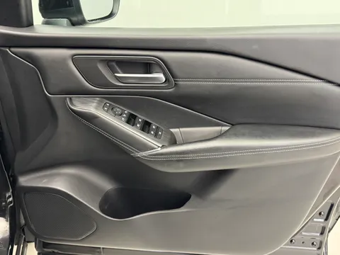 DP22BNY Nissan Qashqai 1.3 DiG-T MH N-Connecta 5dr Thumbnail #15