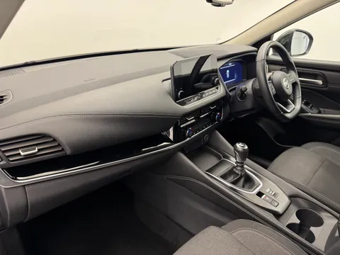 DP22BNY Nissan Qashqai 1.3 DiG-T MH N-Connecta 5dr Thumbnail #32