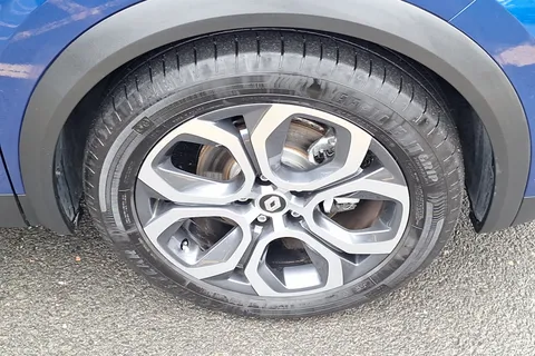 BC24HVT Renault Captur 1.6 E-Tech full hybrid 145 Techno 5dr Auto Thumbnail #5