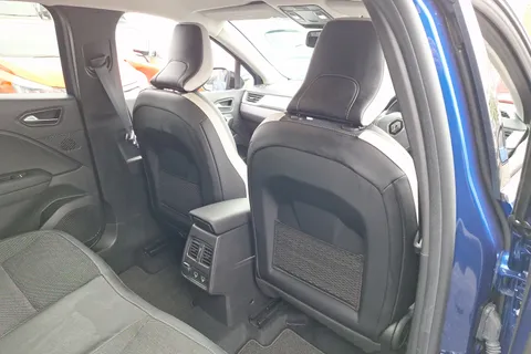 BC24HVT Renault Captur 1.6 E-Tech full hybrid 145 Techno 5dr Auto Thumbnail #20