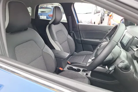 BC24HVT Renault Captur 1.6 E-Tech full hybrid 145 Techno 5dr Auto Thumbnail #25