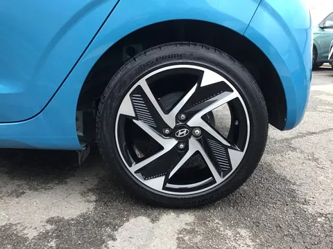 DS21EVF Hyundai i10 1.0 MPi Premium 5dr Thumbnail #19