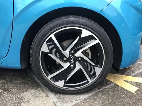 DS21EVF Hyundai i10 1.0 MPi Premium 5dr Thumbnail #21