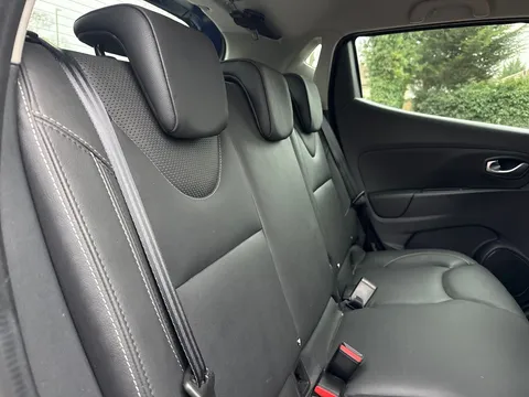 19 of 31 for Renault Clio 0.9 TCE 90 Signature Nav 5dr