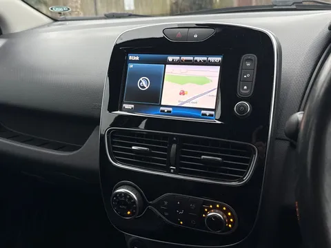 13 of 31 for Renault Clio 0.9 TCE 90 Signature Nav 5dr