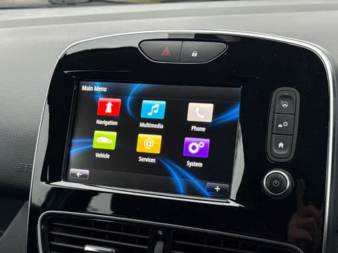 12 of 31 for Renault Clio 0.9 TCE 90 Signature Nav 5dr