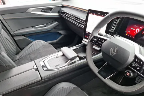 BT74VNW Renault Rafale E-Tech FHEV Techno Esprit Alpine 5dr Auto 4C Thumbnail #13