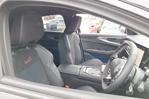 BT74VNW Renault Rafale E-Tech FHEV Techno Esprit Alpine 5dr Auto 4C Thumbnail #25