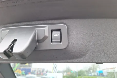 BT74VNW Renault Rafale E-Tech FHEV Techno Esprit Alpine 5dr Auto 4C Thumbnail #27