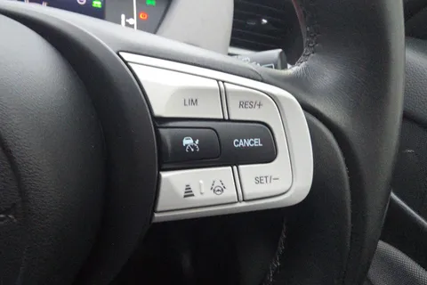 DC72BDE Honda Jazz 1.5 i-MMD Hybrid Crosstar EX 5dr eCVT Thumbnail #23