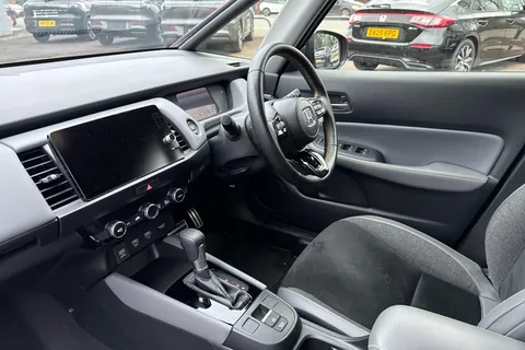 DC73UKD Honda Jazz 1.5 i-MMD Hybrid Advance Sport 5dr eCVT Thumbnail #3