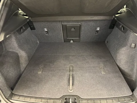 DY23KJU Volvo XC40 2.0 B3P Plus Dark 5dr Auto Thumbnail #30