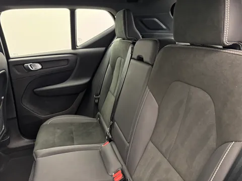 DY23KJU Volvo XC40 2.0 B3P Plus Dark 5dr Auto Thumbnail #9