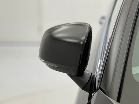 DY23KJU Volvo XC40 2.0 B3P Plus Dark 5dr Auto Thumbnail #34