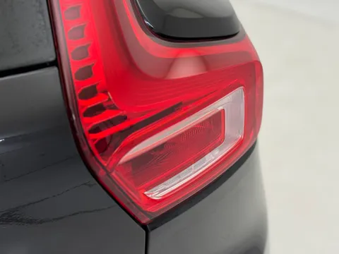 DY23KJU Volvo XC40 2.0 B3P Plus Dark 5dr Auto Thumbnail #37