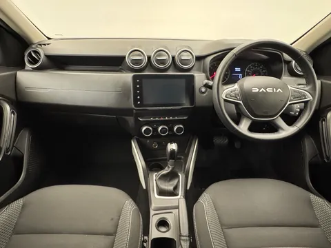 EJ23BNB Dacia Duster 1.3 TCe 150 Journey 5dr EDC Thumbnail #13