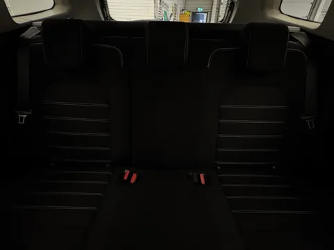 EJ23BNB Dacia Duster 1.3 TCe 150 Journey 5dr EDC Thumbnail #18