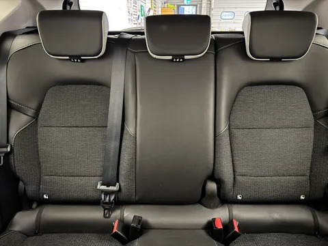 PF72NBE Renault Captur 1.6 E-Tech full hybrid 145 Techno 5dr Auto Thumbnail #15