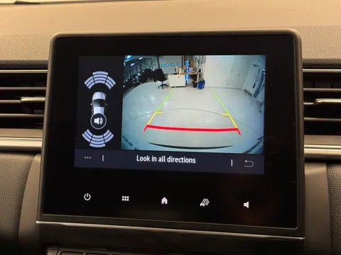 PF72NBE Renault Captur 1.6 E-Tech full hybrid 145 Techno 5dr Auto Thumbnail #25