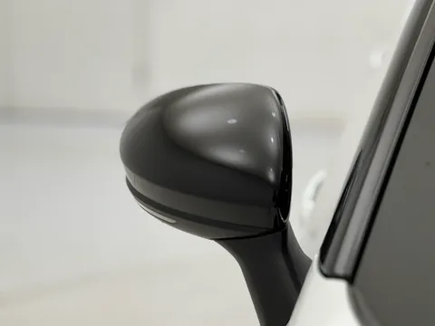 PF72NBE Renault Captur 1.6 E-Tech full hybrid 145 Techno 5dr Auto Thumbnail #29