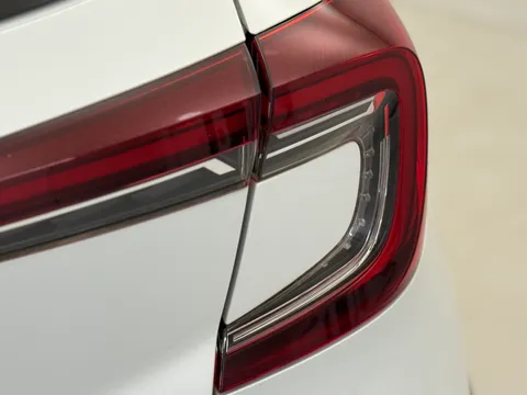 PF72NBE Renault Captur 1.6 E-Tech full hybrid 145 Techno 5dr Auto Thumbnail #32