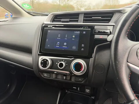 16 of 32 for Honda Jazz 1.5 i-VTEC Sport 5dr