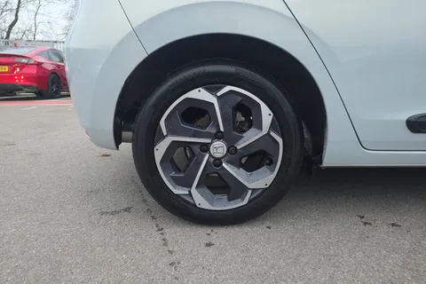 DE71VUK Honda Jazz 1.5 i-MMD Hybrid EX 5dr eCVT Thumbnail #19