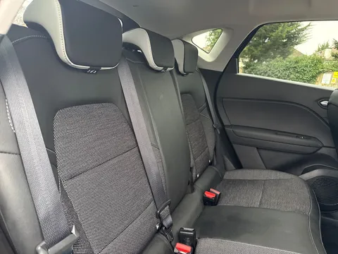 HK24KNU Renault Captur 1.0 TCE 90 Techno 5dr Thumbnail #15