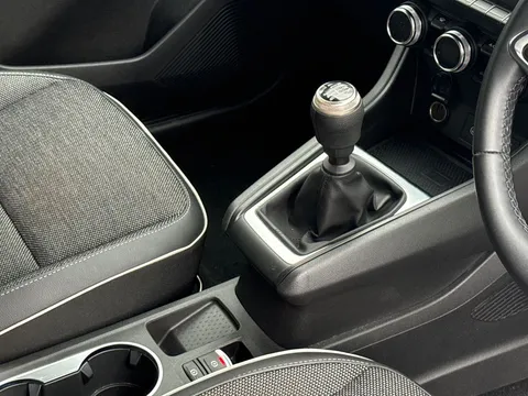 HK24KNU Renault Captur 1.0 TCE 90 Techno 5dr Thumbnail #18