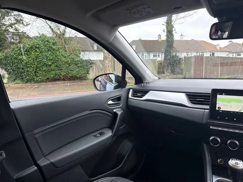 HK24KNU Renault Captur 1.0 TCE 90 Techno 5dr Thumbnail #21