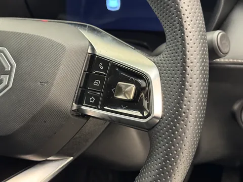 LE74GHB Mg Motor Uk Zs 1.5 Hybrid+ Trophy 5dr Auto Thumbnail #17