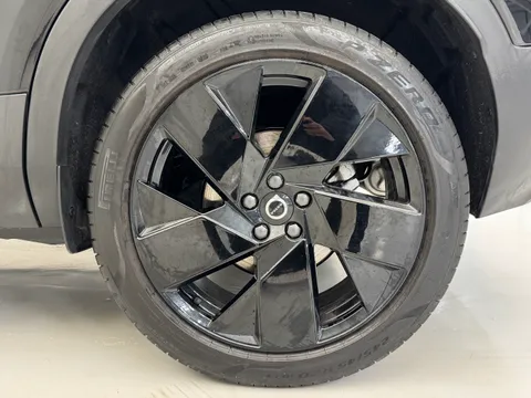 DU75YLE Volvo XC40 2.0 B3P Plus Black Edition 5dr Auto Thumbnail #30