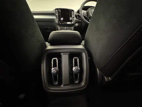 DU75YLE Volvo XC40 2.0 B3P Plus Black Edition 5dr Auto Thumbnail #14