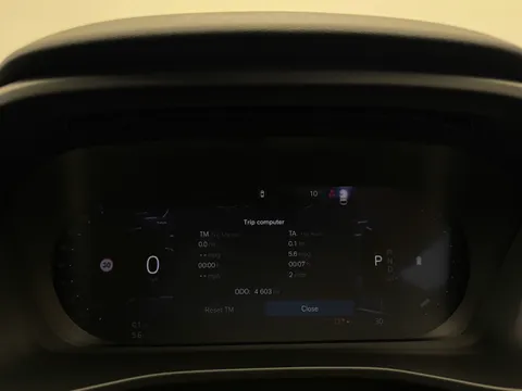 DU75YLE Volvo XC40 2.0 B3P Plus Black Edition 5dr Auto Thumbnail #27