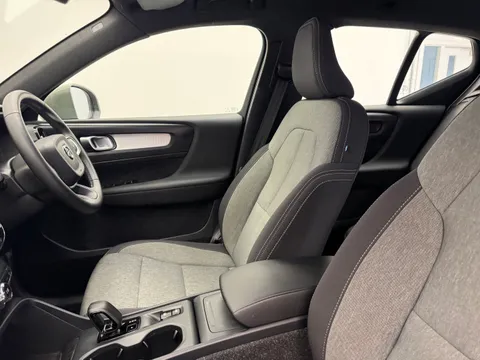 RE25KPT Volvo XC40 2.0 B3P Core 5dr Auto Thumbnail #12