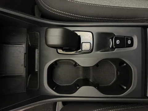 RE25KPT Volvo XC40 2.0 B3P Core 5dr Auto Thumbnail #15