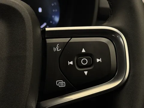 RE25KPT Volvo XC40 2.0 B3P Core 5dr Auto Thumbnail #21