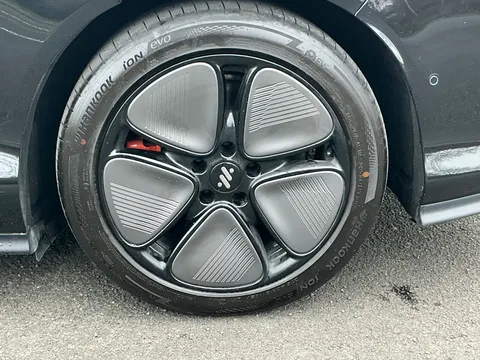 DC75XCY Mg Motor Uk Im5 217kW Standard Range 75kWh 5dr Auto Thumbnail #16