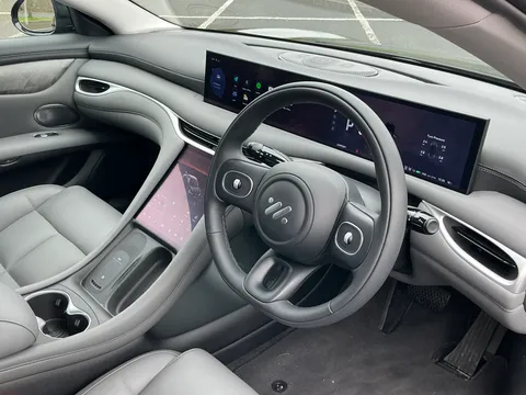 DC75XCY Mg Motor Uk Im5 217kW Standard Range 75kWh 5dr Auto Thumbnail #21