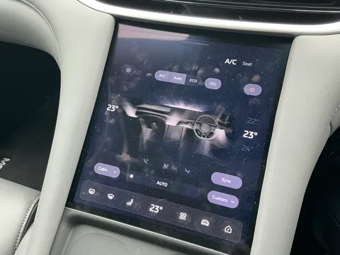 DC75XCY Mg Motor Uk Im5 217kW Standard Range 75kWh 5dr Auto Thumbnail #31