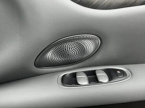 DC75XCY Mg Motor Uk Im5 217kW Standard Range 75kWh 5dr Auto Thumbnail #38