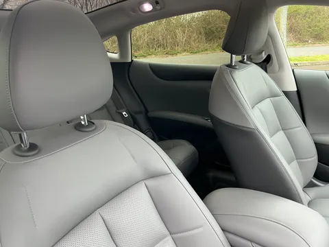 DC75XCY Mg Motor Uk Im5 217kW Standard Range 75kWh 5dr Auto Thumbnail #40