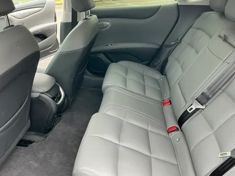 DC75XCY Mg Motor Uk Im5 217kW Standard Range 75kWh 5dr Auto Thumbnail #51