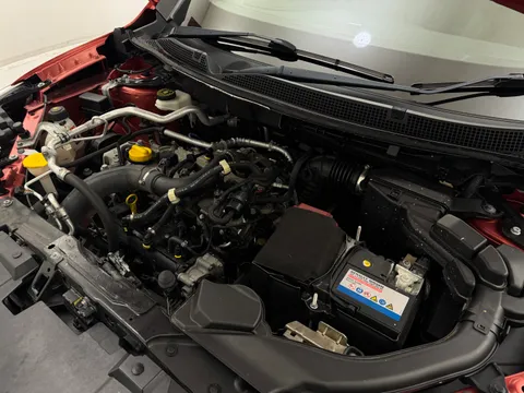 BT18NWM Renault Kadjar 1.2 TCE Signature S Nav 5dr EDC Thumbnail #31