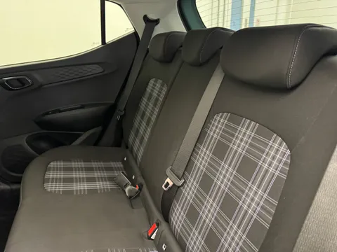 DY24YXU Hyundai i10 1.2 Premium 5dr Auto Thumbnail #11