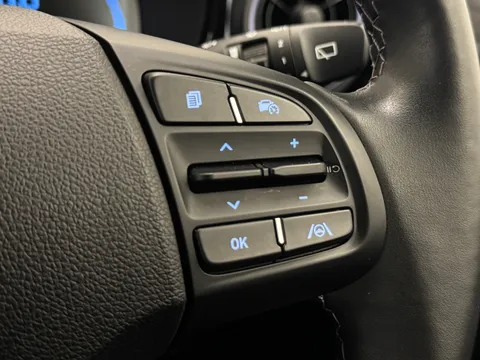 DY24YXU Hyundai i10 1.2 Premium 5dr Auto Thumbnail #20