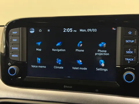 DY24YXU Hyundai i10 1.2 Premium 5dr Auto Thumbnail #21