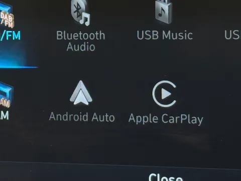 DY24YXU Hyundai i10 1.2 Premium 5dr Auto Thumbnail #24